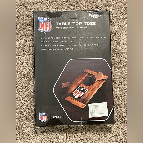 NIB NFL Chicago Bears TABLE TOP TOSS MINI BEAN BAG GAME - Picture 2 of 3